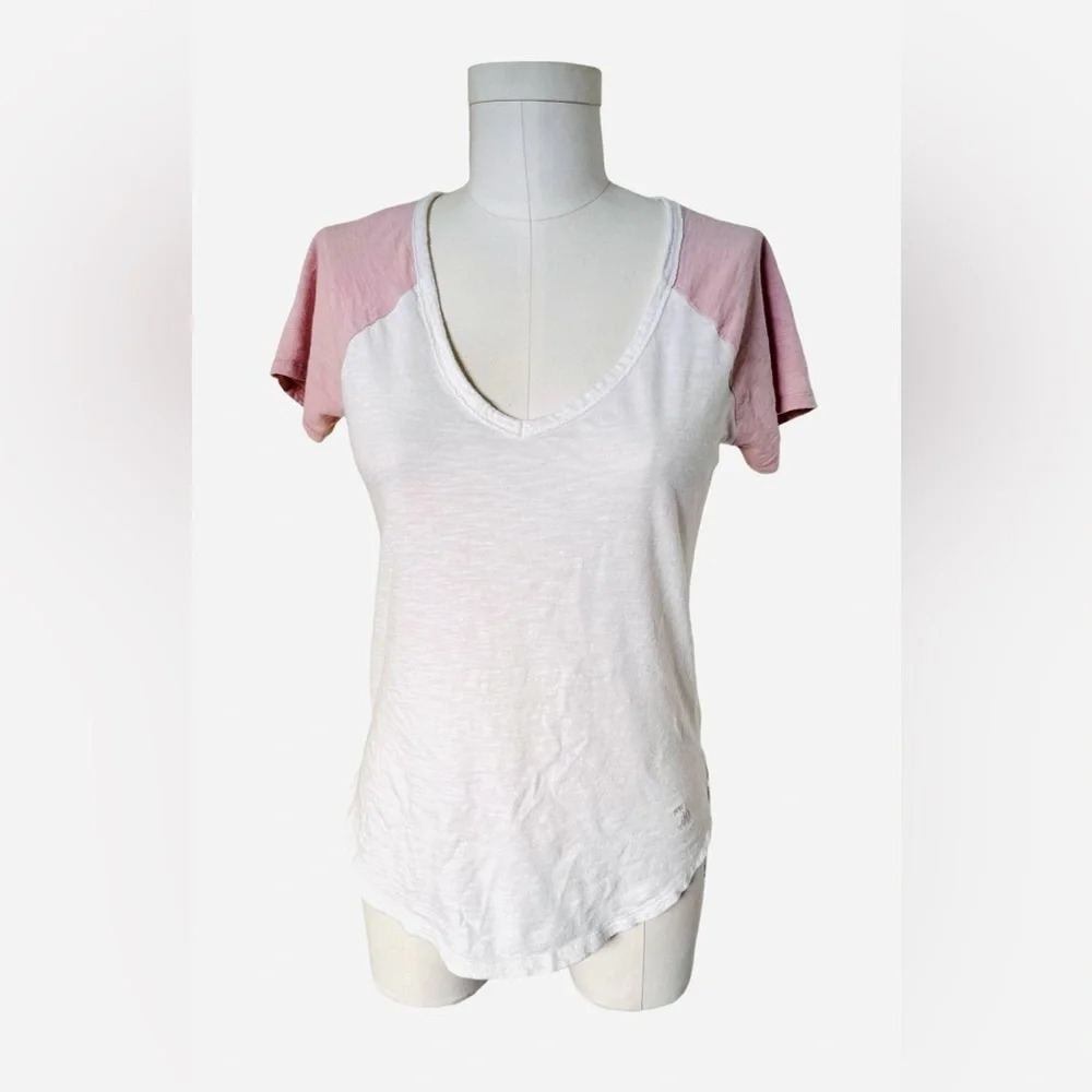 Abercrombie & Fitch - Pink V-neck Baseball Tee